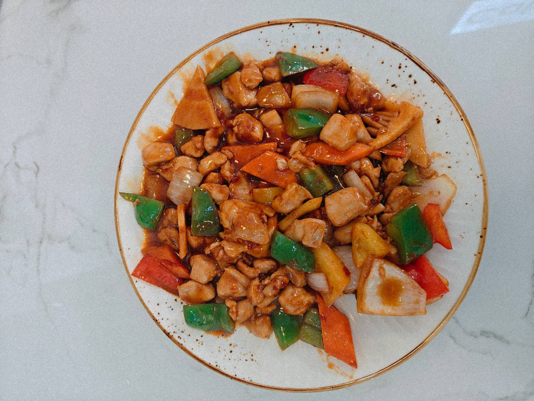 Pollo con salsa picante